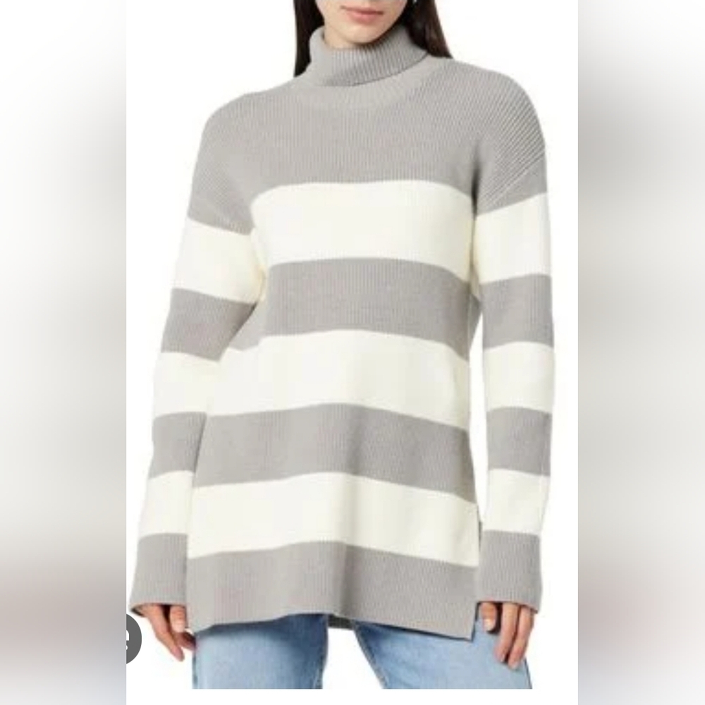 The Drop XXL Women's Camilla Drop Shoulder Turtleneck